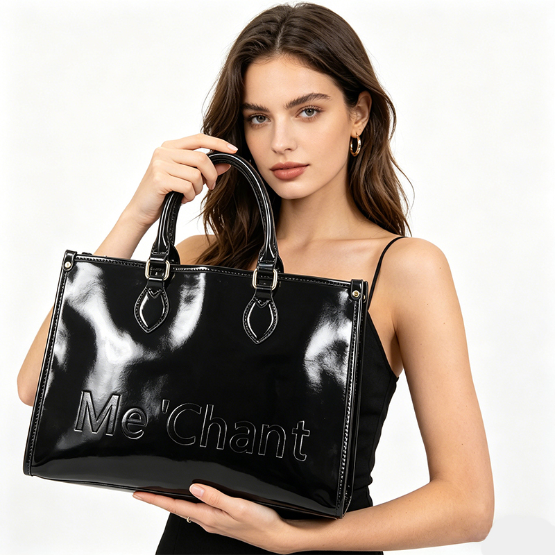 Top Handle Patent Bag - กระเป๋าถือผู้หญิงหนัง PU สีดำเงา ทรงแข็ง พร้อมหูหิ้ว จุของได้เยอะ