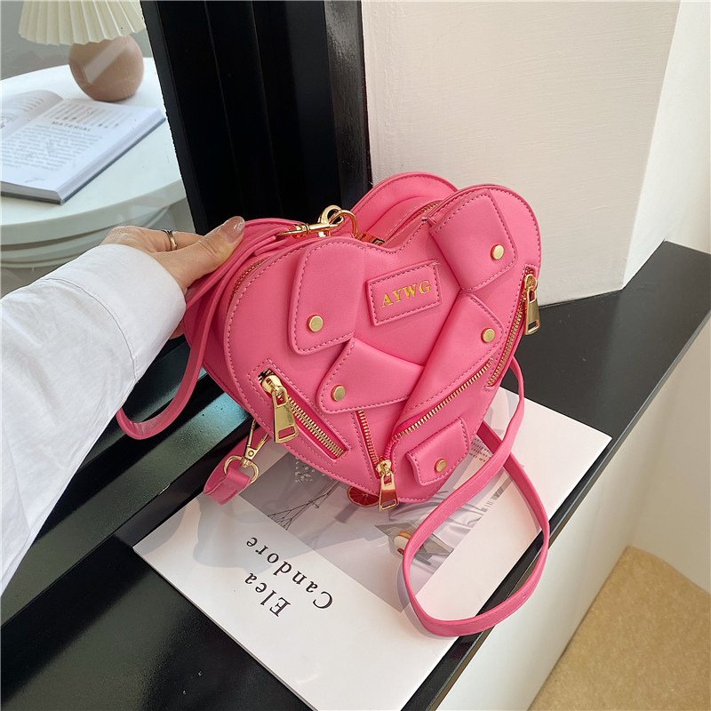Luxury Bags On Sale - กระเป๋าสะพายข้างสำหรับผู้หญิง กระเป๋าสะพายไหล่ กระเป๋าใส่เสื้อผ้า กระเป๋าถือ และกระเป๋าถือดีไซเนอร์ กระเป๋าถือหรูหรา