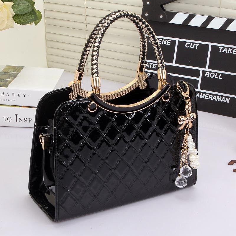 Top Handle Patent Bag - กระเป๋าถือผู้หญิงแบบมันเงา หนังแก้ว หูหิ้วด้านบน แฟชั่นหรูหรา กระเป๋าออกงานกลางคืน กระเป๋าสะพายข้าง