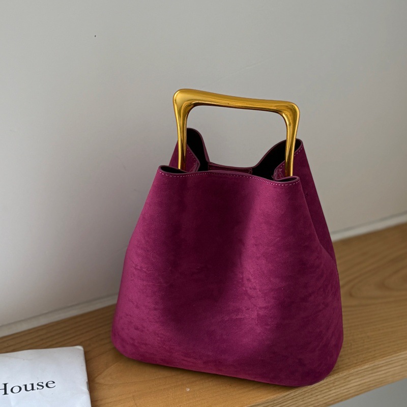 Luxury Quilted Bags - กระเป๋าถือทรงถังหนังกลับดีไซน์วินเทจสุดชิคสำหรับผู้หญิง ปี 2025 พร้อมหูหิ้วโลหะสุดหรู กระเป๋าสะพายข้างทันสมัยสำหรับใช้ในชีวิตประจำวัน