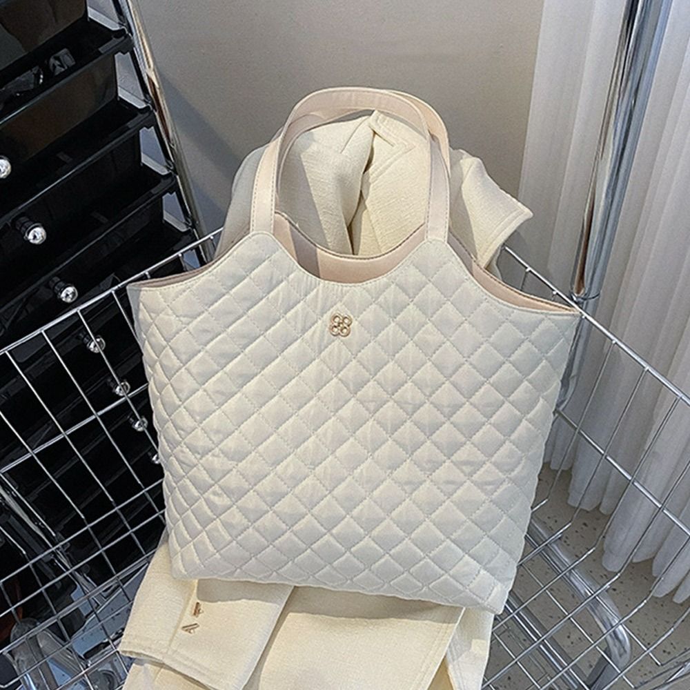 กระเป๋าแฟชั่นใต้วงแขนใส่ผ้านวม - Luxury Quilted Bags บทวิจารณ์และราคา