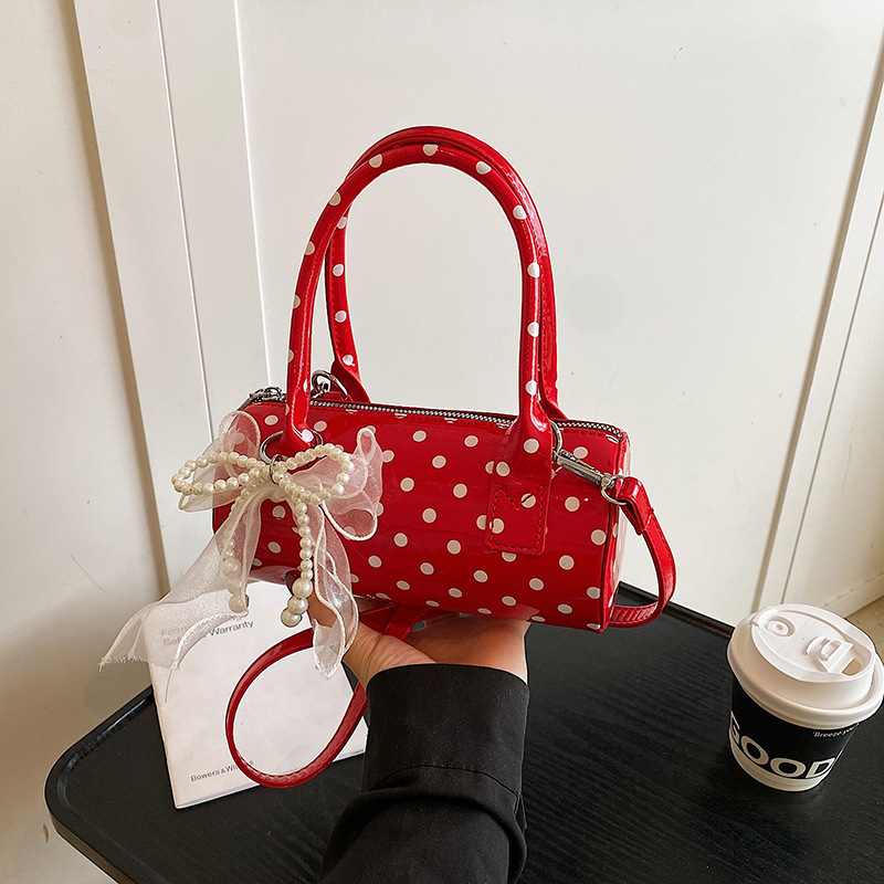 กระเป๋าถือผู้หญิงลายจุดน่ารัก  - Top Handle Patent Bag บทวิจารณ์และราคา