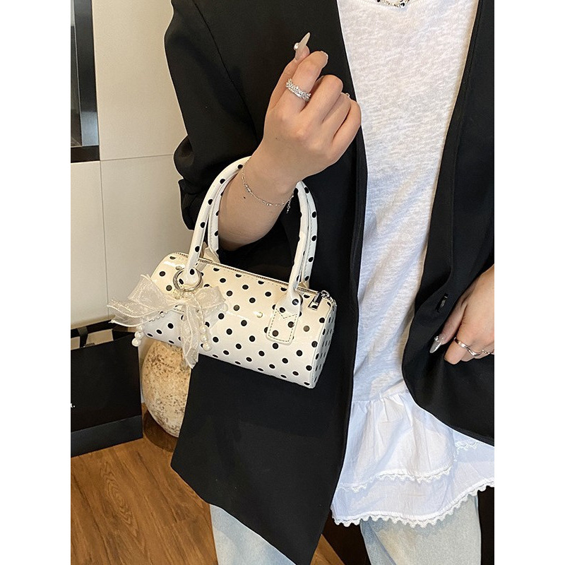 กระเป๋าถือผู้หญิงลายจุดน่ารัก  - Top Handle Patent Bag บทวิจารณ์และราคา