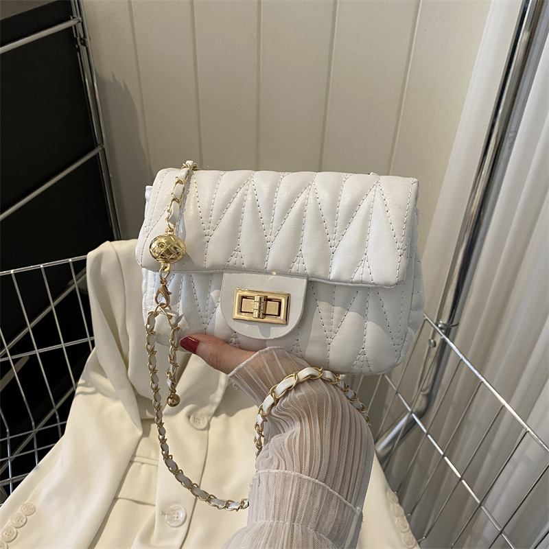 กระเป๋าสะพายข้างผู้หญิงแบบเย็บ - Chain Crossbody Quilted บทวิจารณ์และราคา