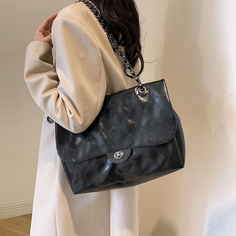 กระเป๋าความจุขนาดใหญ่สำหรับผู้ - Luxury Quilted Bags บทวิจารณ์และราคา